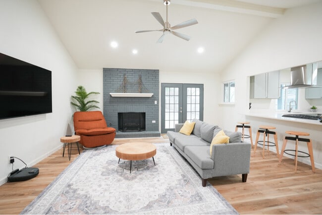 Building Photo - 2607 Aldford Dr