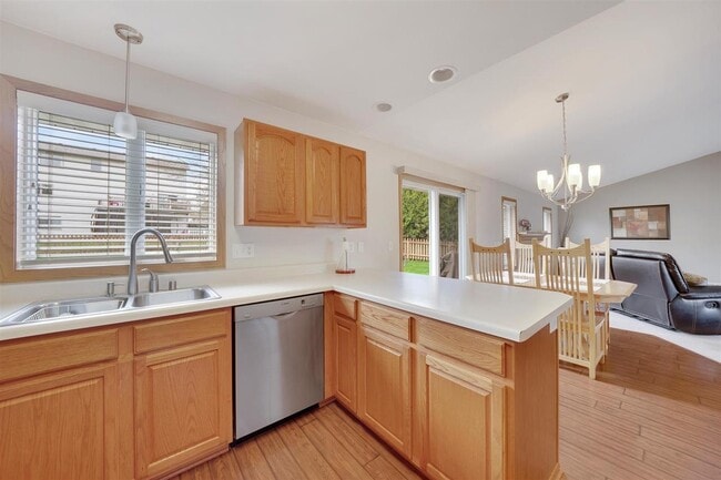 Photo - 3406 Snowy Pky