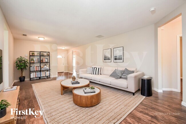 Photo - 3379 Toluca Terrace