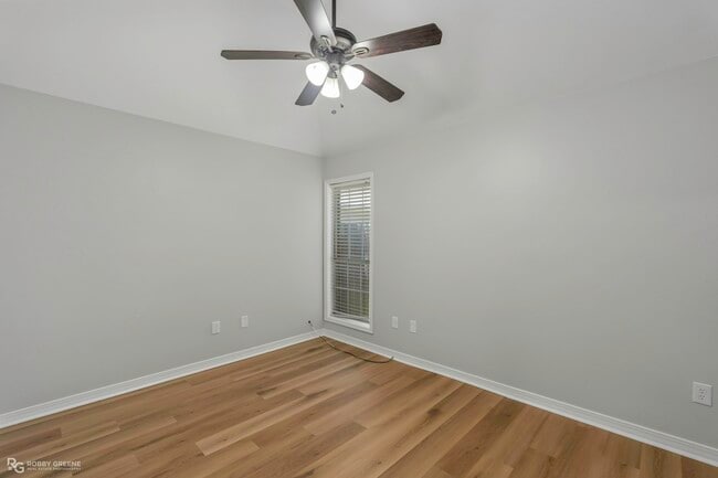 Photo - 409 Persimmon Dr