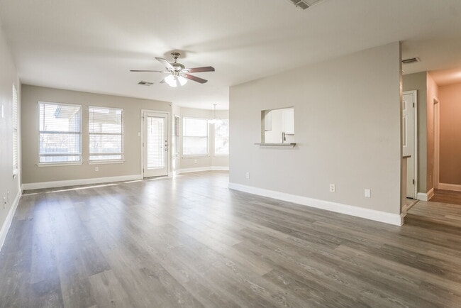 Photo - 809 Bushmills Ct