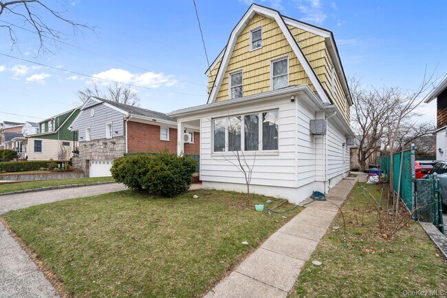 Photo - 14-28-28 156th St