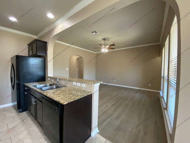 Photo - 513 Wedgwood Dr