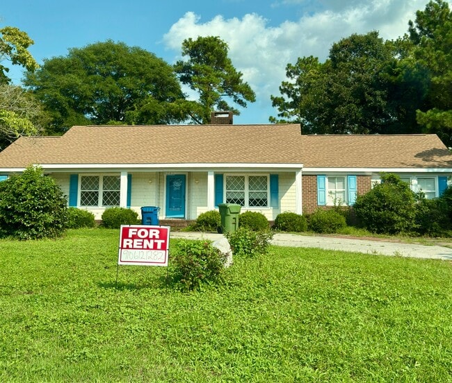 Building Photo - 6242 Trowbridge St