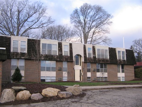 Photo - Leonard Hills Apartments