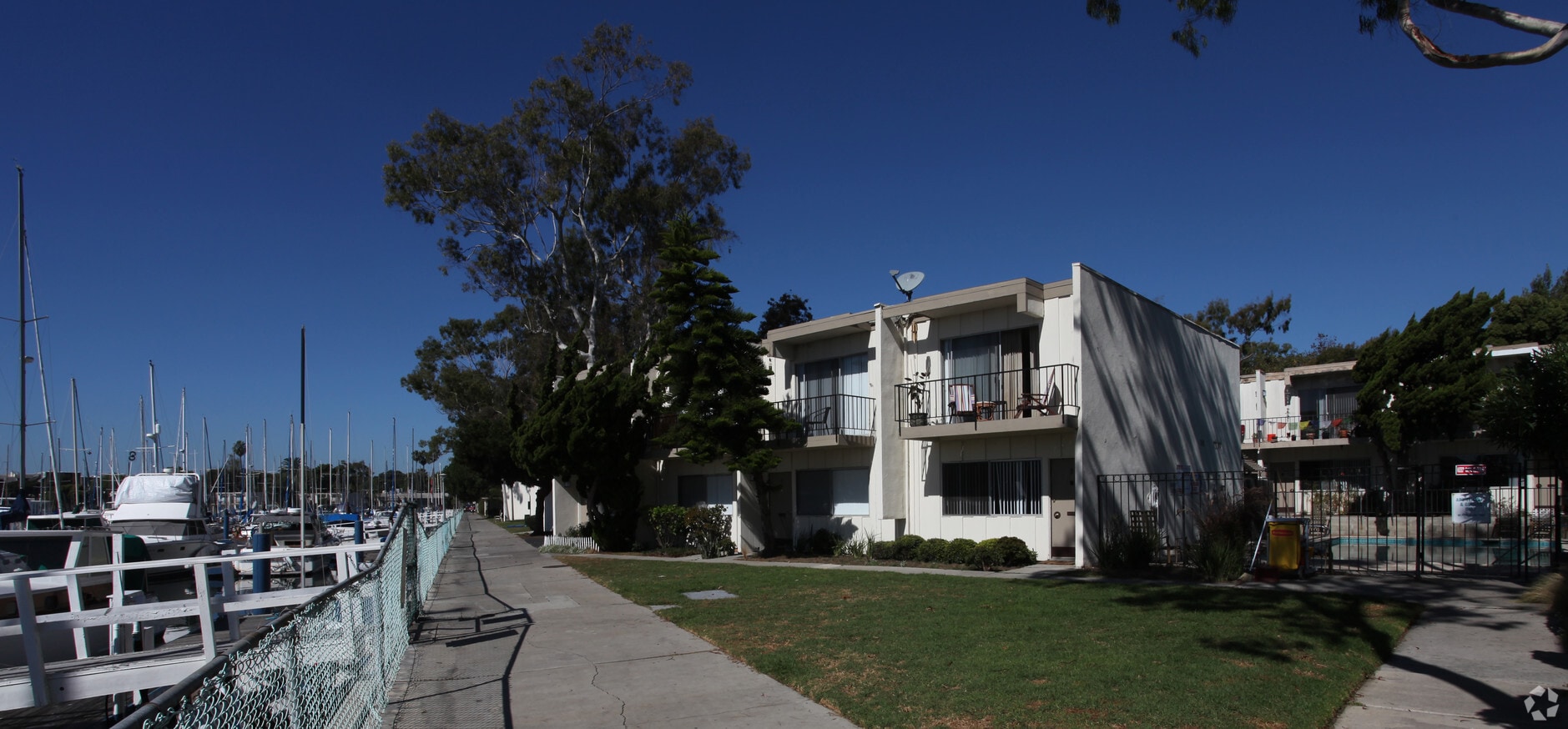 Neptune Marina Townhomes - Neptune Marina Townhomes and Boatslips