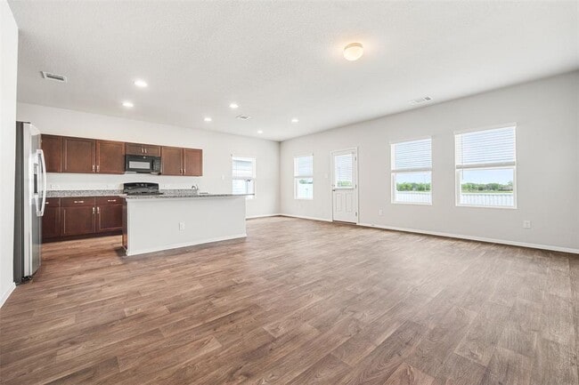 Photo - 180 Keltic Dr
