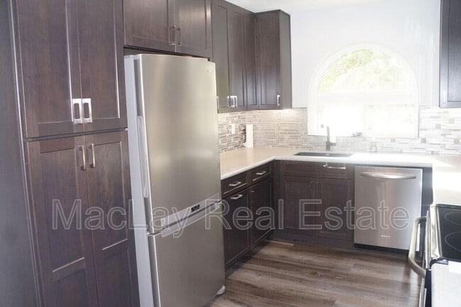 Photo - 925 N College Ave