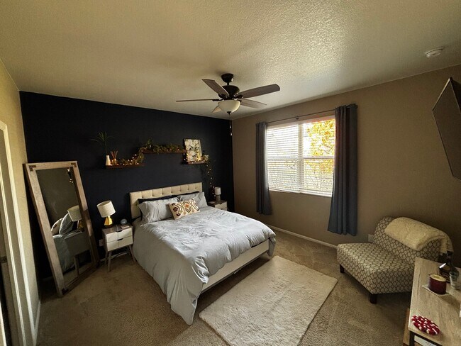 Photo - 406 Harrow St