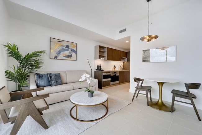 Photo - 215 SW 5th Ave Unidad ID1058672P