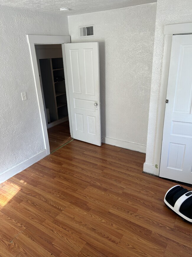 Photo - 215 N 4th St