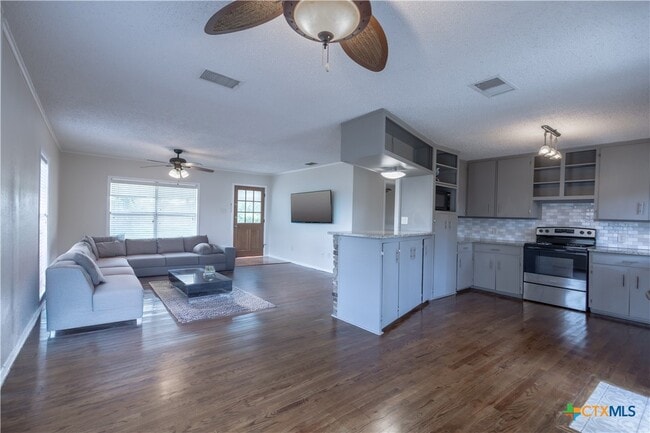 Photo - 701 Horace Howard Dr