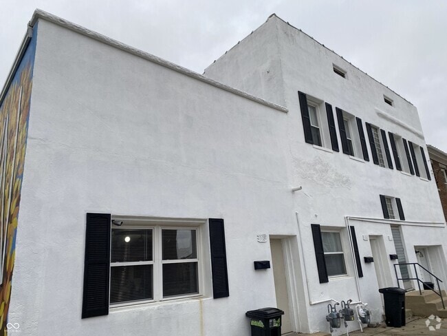 Building Photo - 108 S Market St Rental