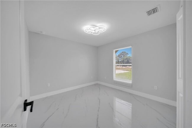 Photo - 3313 44th St W