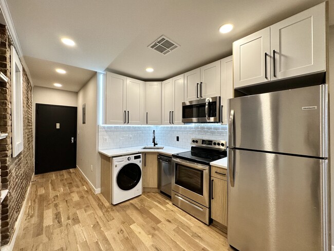 Photo - 555 E 137th St Apartment Unit 403
