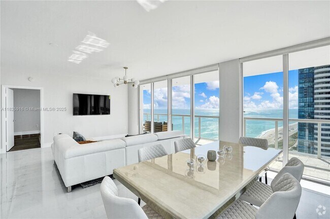 Building Photo - 6365 Collins Ave Unit 2207 Rental