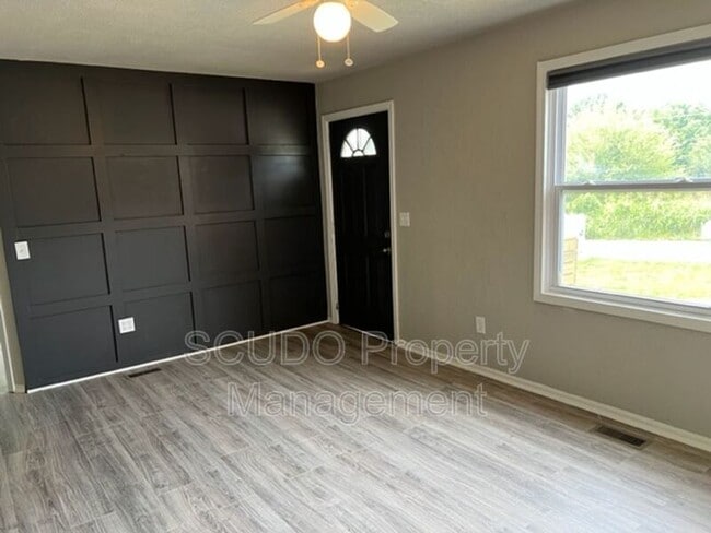 Photo - 623 N Highland Dr