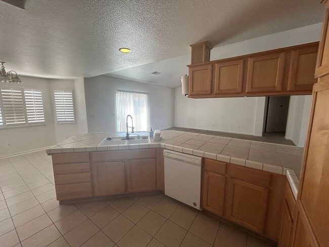 Photo - 2454 Ranier Way