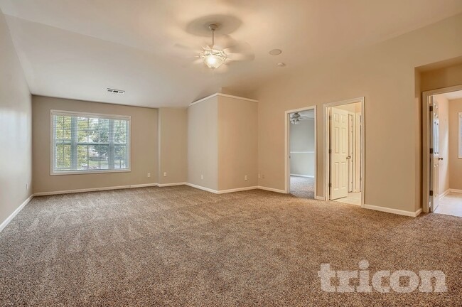 Photo - 341 Revolution Dr