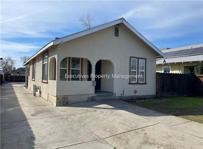 House for Rent || 130 W 19th St Merced - House for Rent || 130 W 19th St Merced