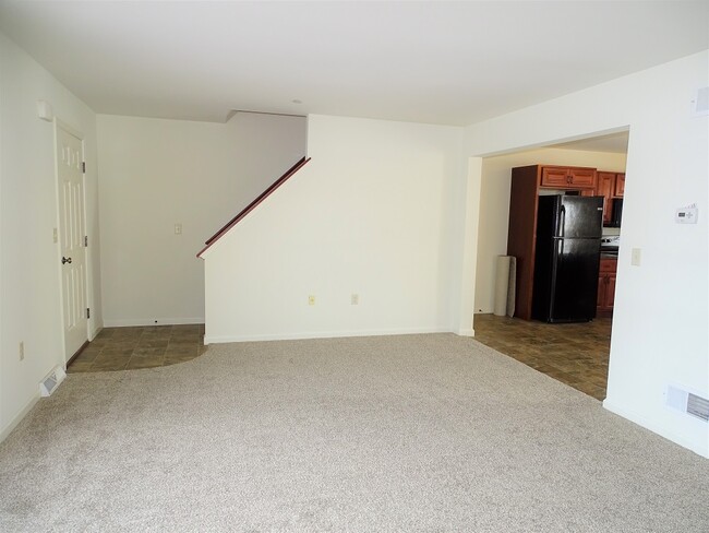 Photo - 344 Meadow View Dr