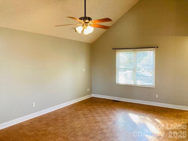 Photo - 7781 Red Robin Trail