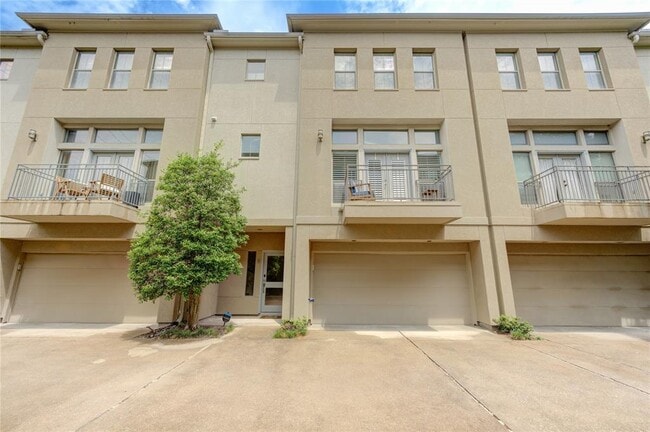 Building Photo - 5109 Larkin St Unit B Rental