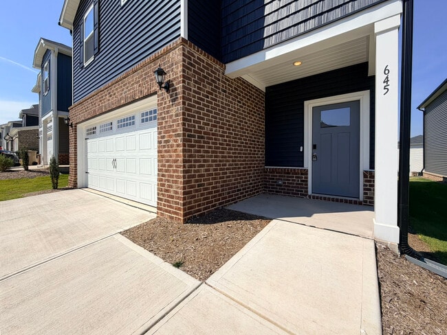 Photo - 645 Red River Dr
