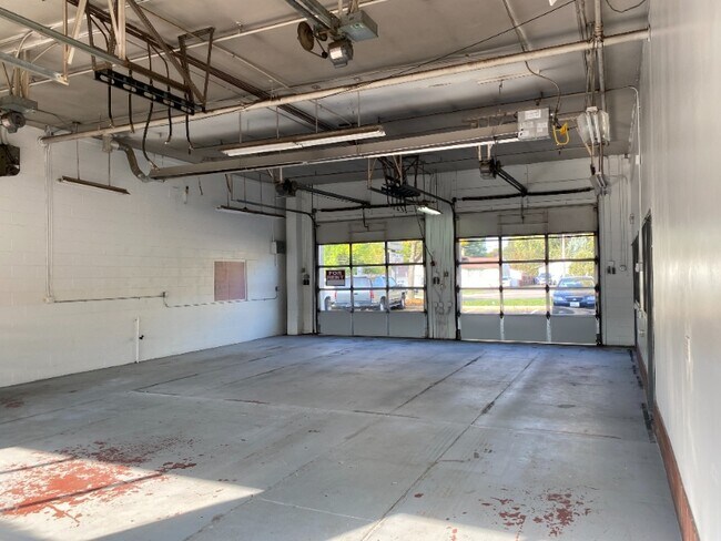 Photo - 2120 Rice St