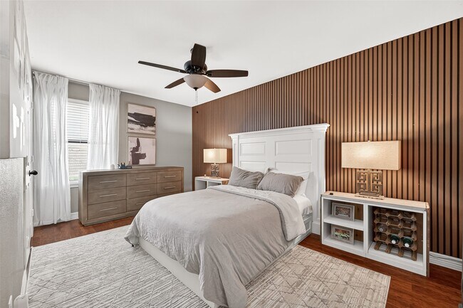Photo - 6639 Sharpstone Creek Ln