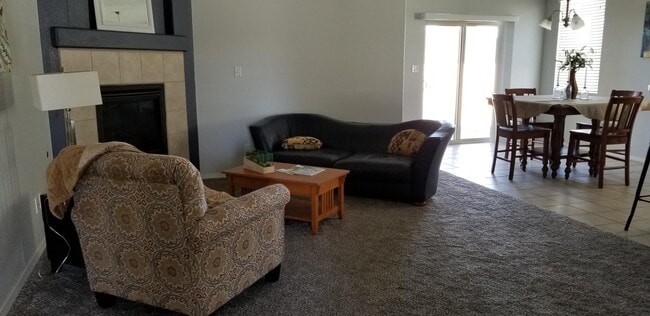 Photo - 1143 Desert Sunflower Dr NE