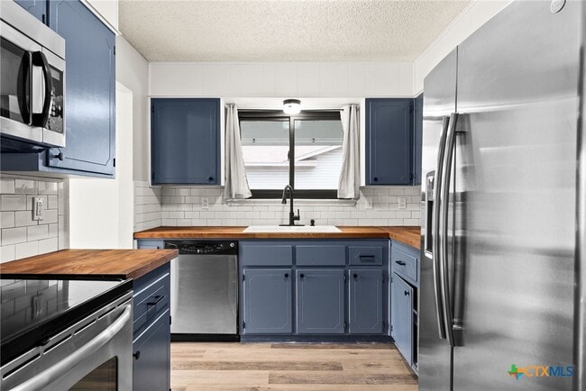 Photo - 2606 Lake Rd