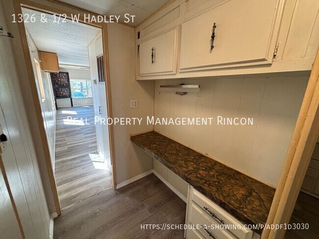 Photo - 1326-1322 W Hadley St