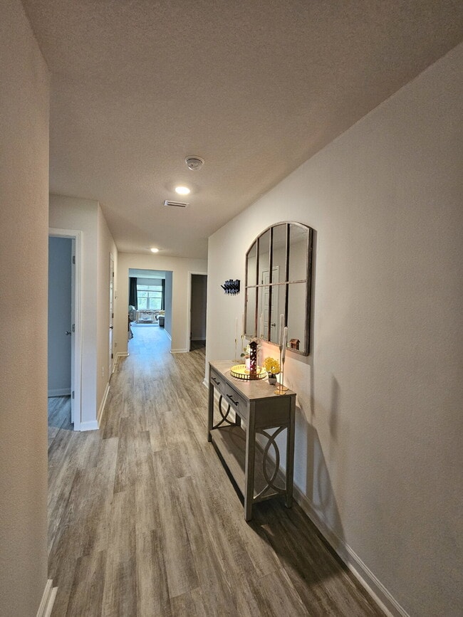 "Experience Comfort and Style in this 4-Bed Oasis with Granite Elegance"