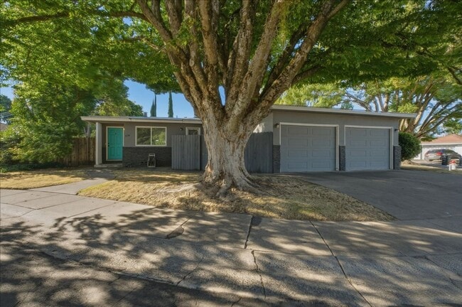 Photo - 5121 Earls Ct