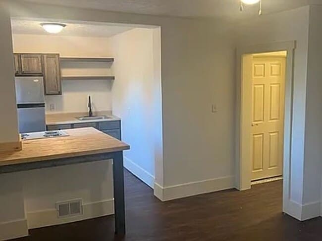 Photo - 317 E St Joseph St Unit B