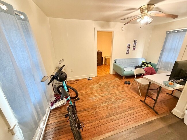 Photo - 233-235 North Willard Street Unit 3