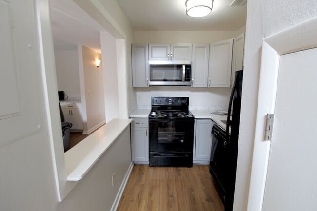 Photo - 1420 Bradley Dr