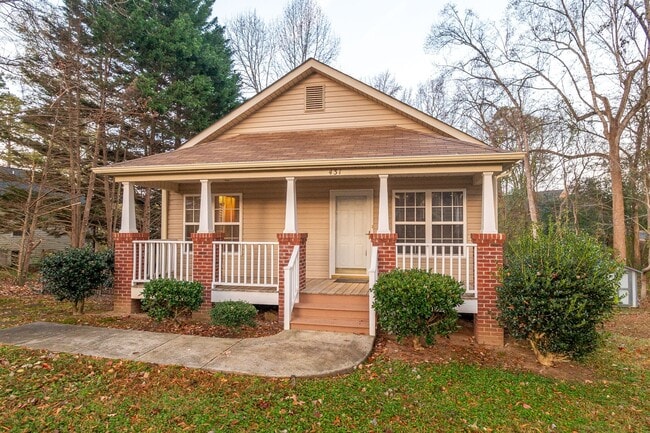 Photo - Charming 3 Bedroom, 2 Bathroom Home in Matthews!