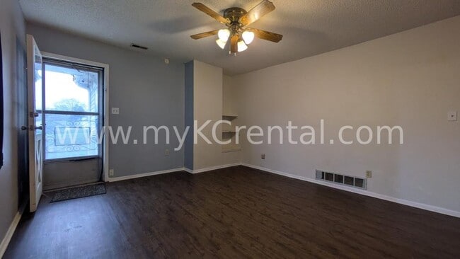Photo - 730 W Park St