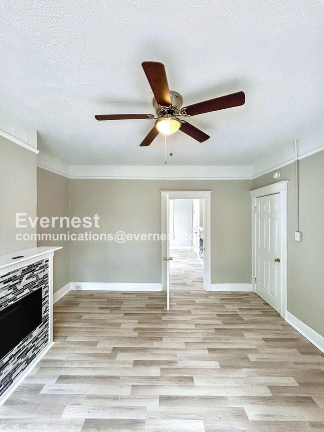 Photo - 1434 Rogers St