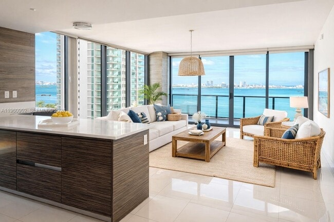 Building Photo - 460 NE 28th St Unit 2401