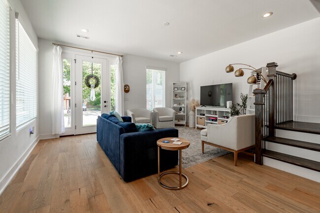 Photo - Holly Luxury Living