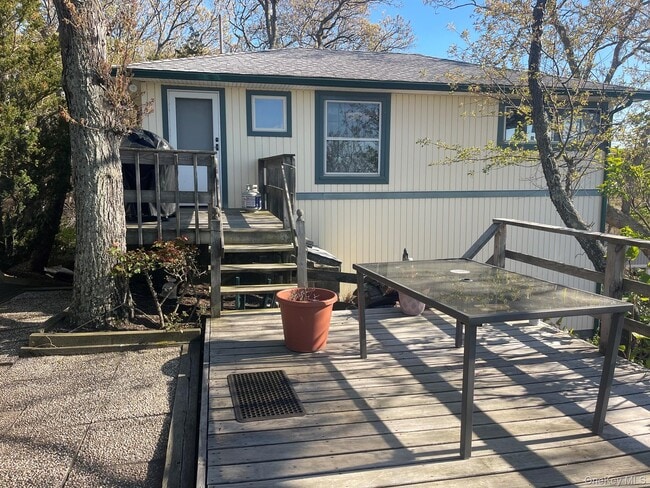 Photo - 1834 Edwards Ave