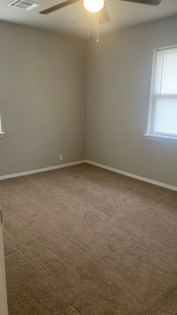 Newly Remodeled Brick Home 3/2 Two Car Garage - Newly Remodeled Brick Home 3/2 Two Car Garage