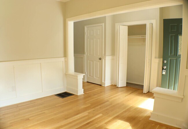 Photo - 235 Starr St Unit 1