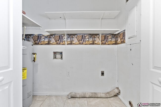 214 Laurel Ln
