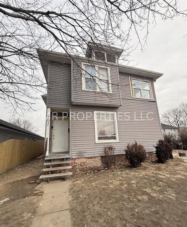 Building Photo - 902 5th Ave Unit # 902