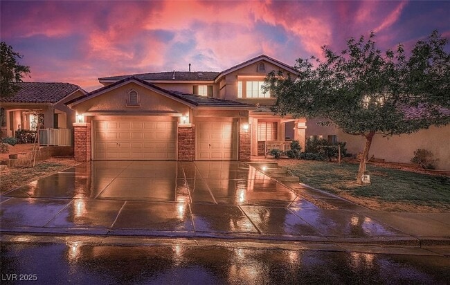 Photo - 233 Lynbrook St