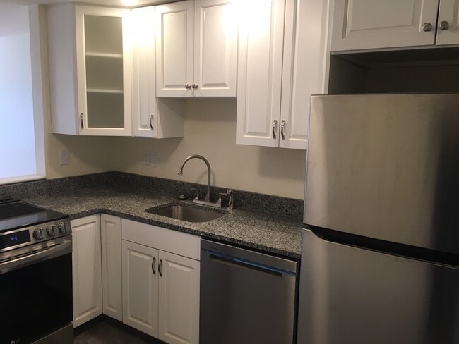 Photo - 881 Main St Unit #13